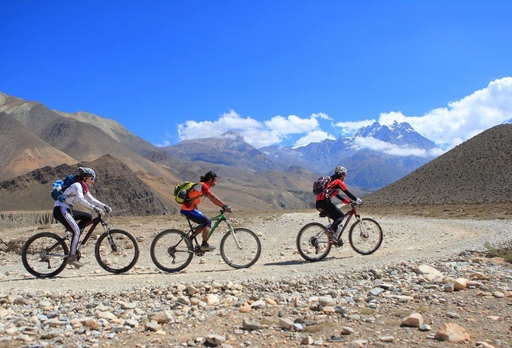 Velo Tour in den Himalaya